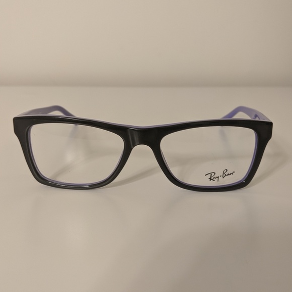 Glasses - Picture 1 of 8